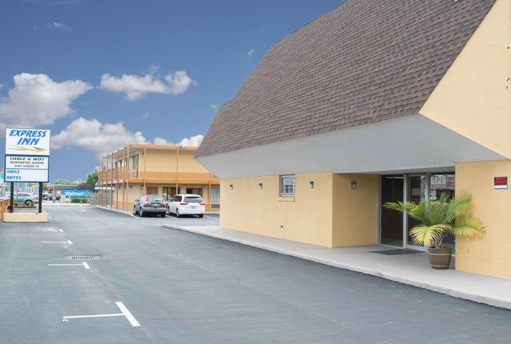 Express Inn Newport News Exterior photo