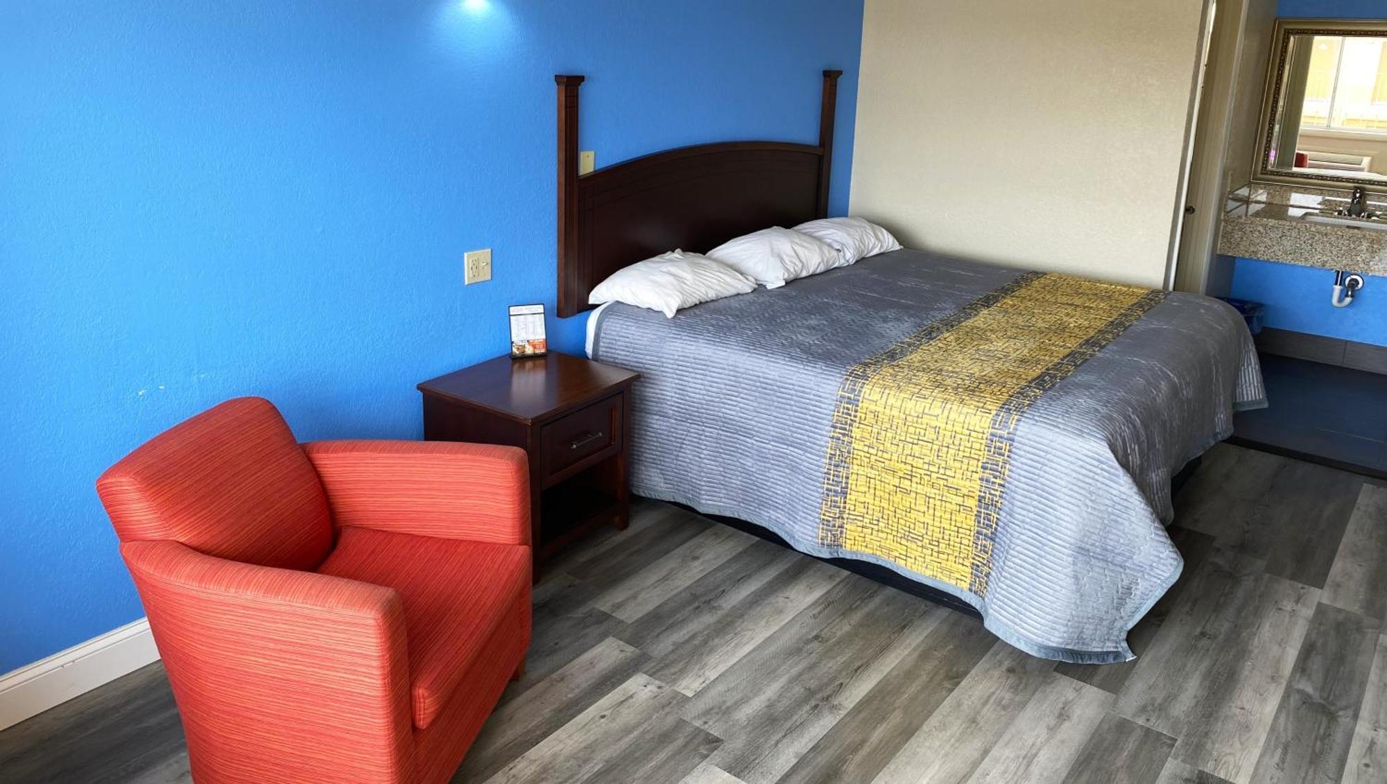 Express Inn Newport News Exterior photo